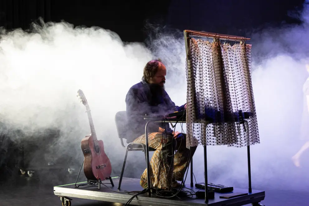 Urpremie på tverrkunstnerisk performance