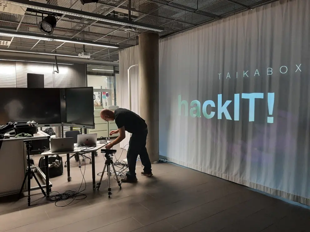 Nikolay på hackIT-workshop i Rovaniemi