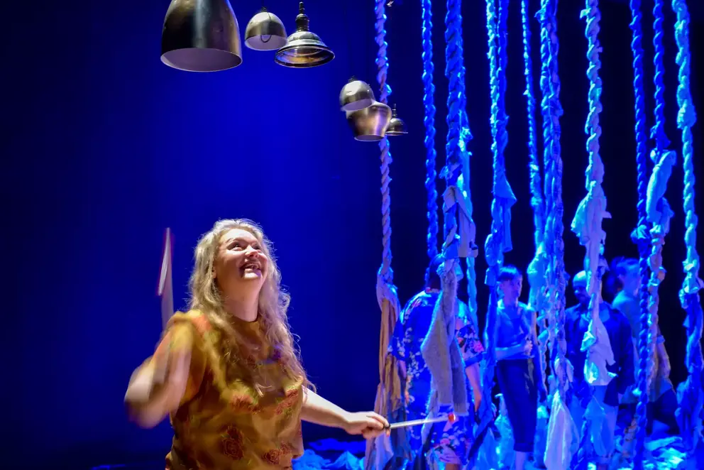 Lost in the Horizon (III)